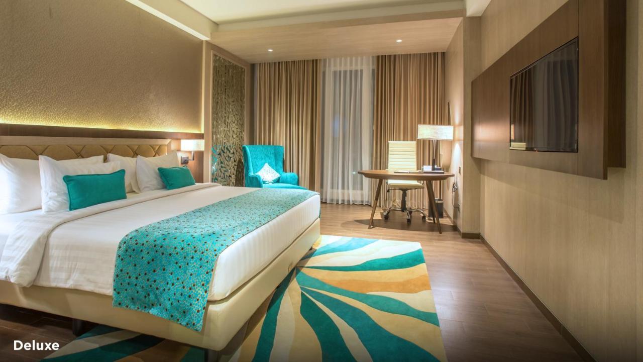 BW Luxury Hotel Джамби Екстериор снимка