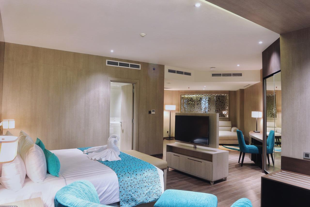 BW Luxury Hotel Джамби Екстериор снимка