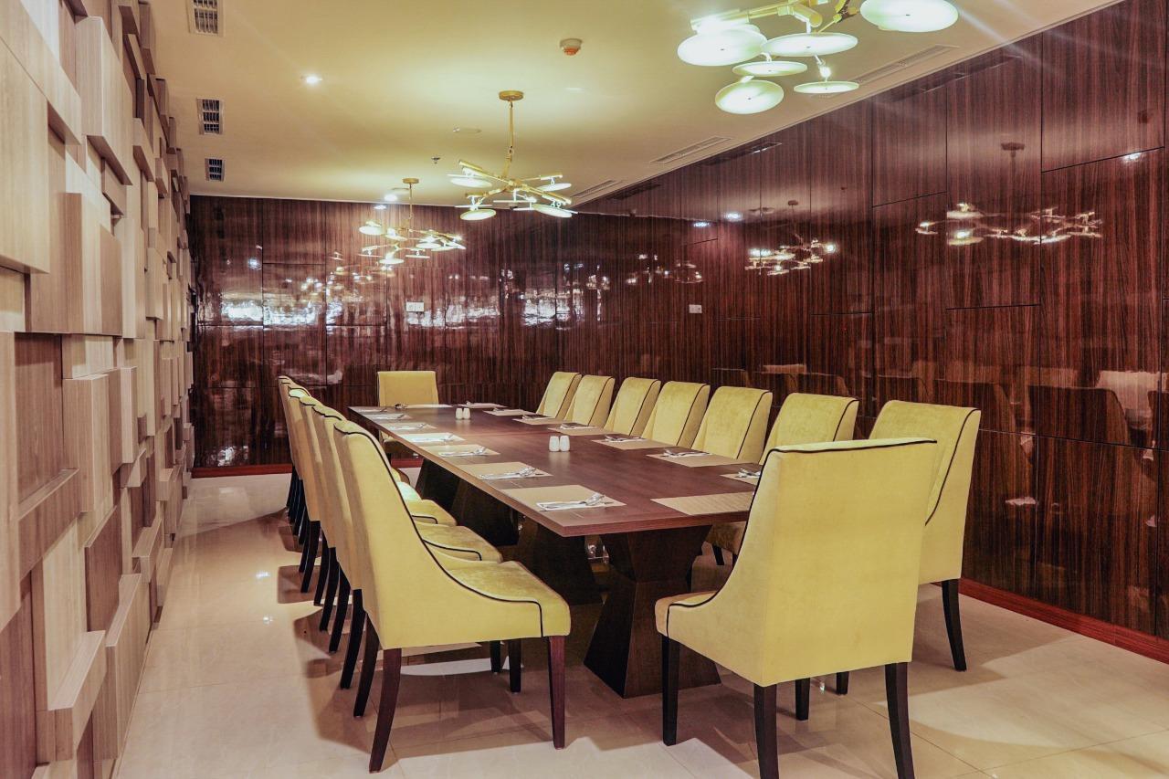 BW Luxury Hotel Джамби Екстериор снимка