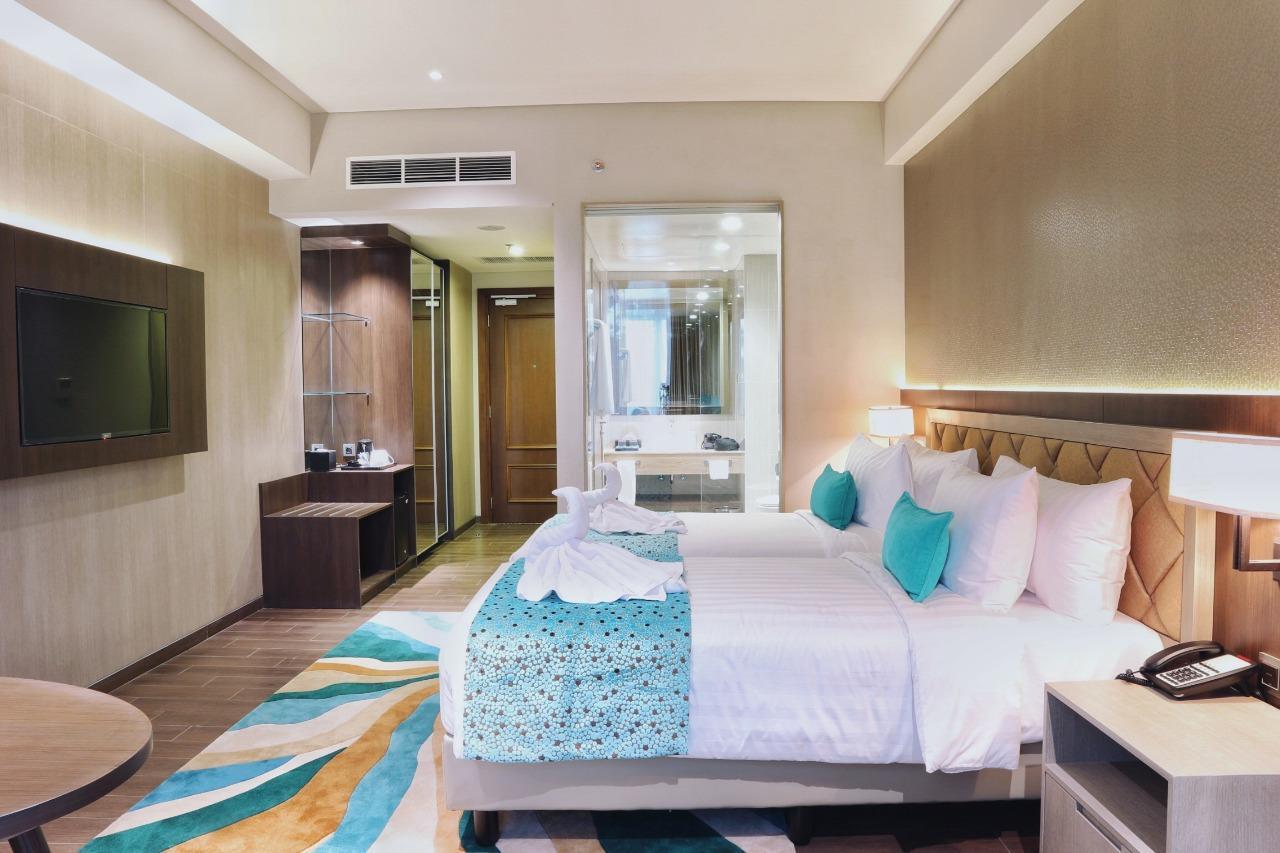 BW Luxury Hotel Джамби Екстериор снимка